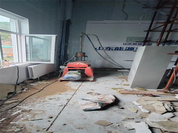 安多地基基础下沉墙体裂缝加固注浆顶升施工