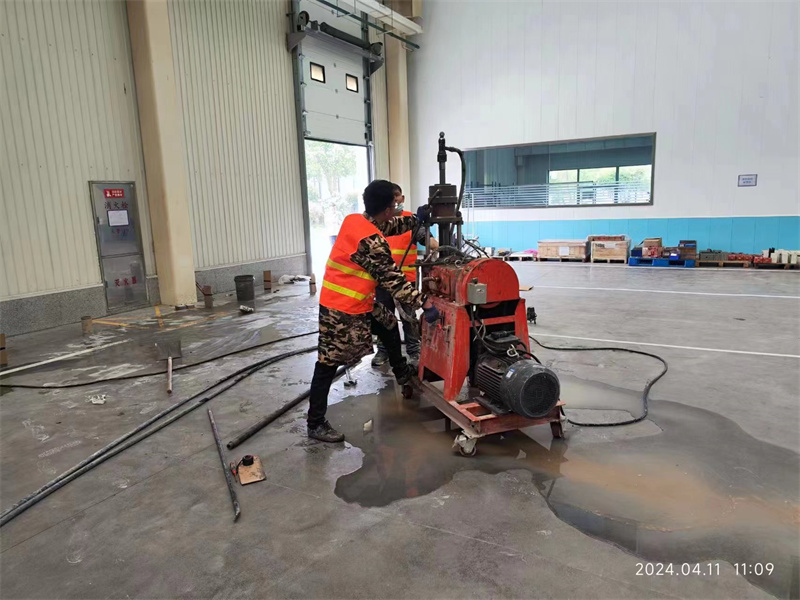 安多厂房地面下沉塌陷注浆加固施工